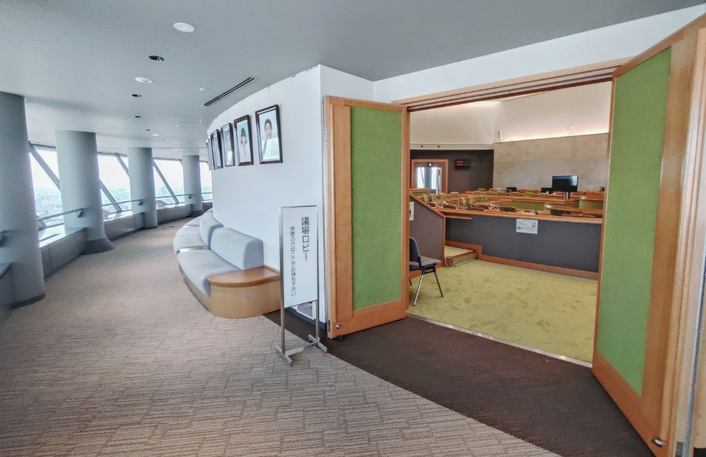 議場ロビー4