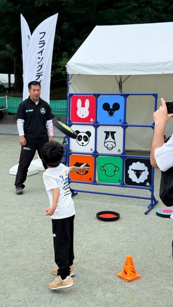 フライングディスク体験の様子