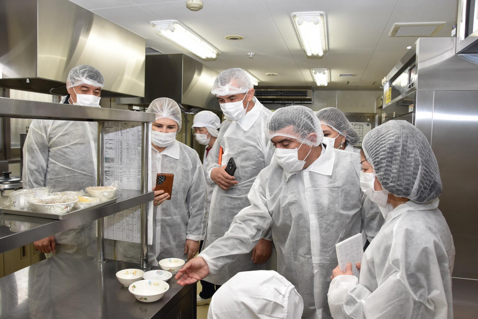 調理室への視察2